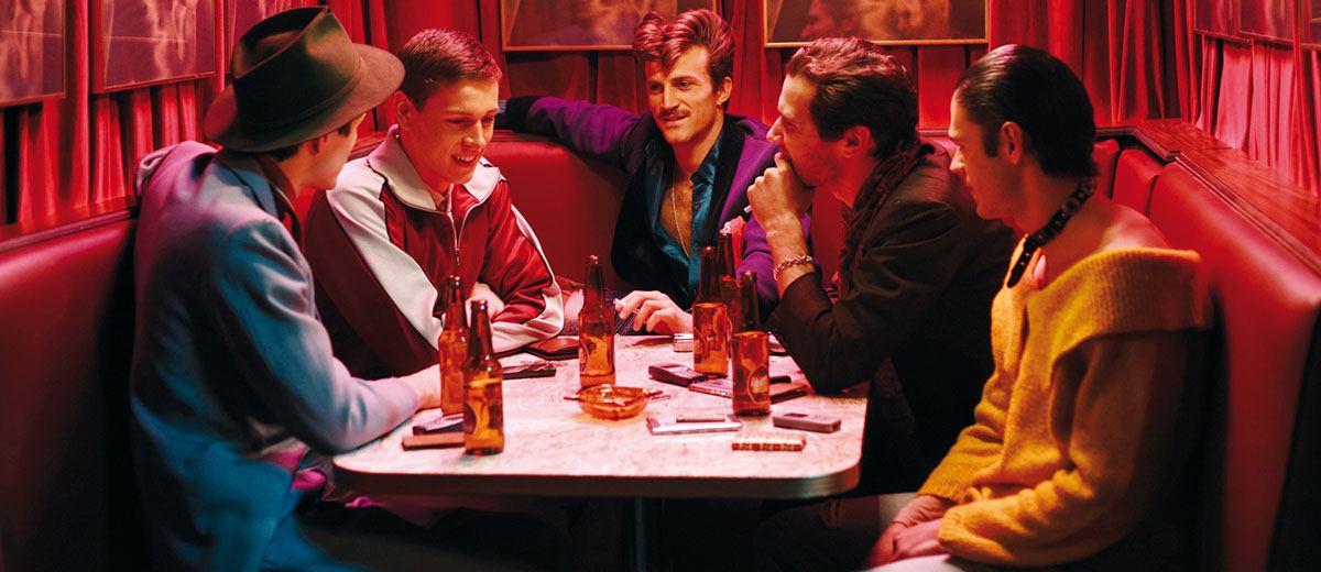 Postcards from London torrent